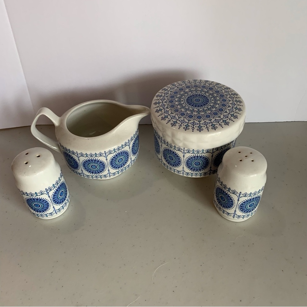 Pontessa Castillion Creamer Covered Sugar Salt and Pepper Set Made in Spain